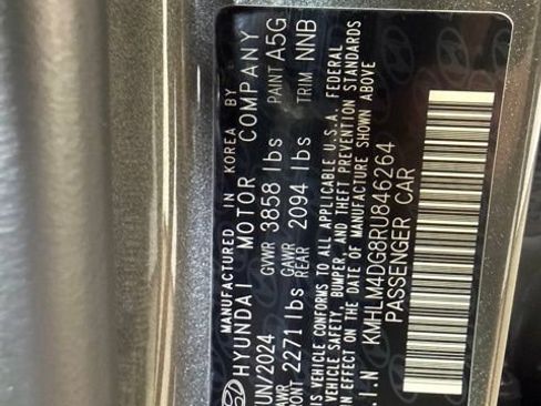 Used 2024 Hyundai Elantra SEL FWD image 16
