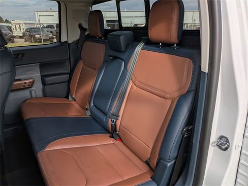 Used 2024 Ford Maverick Lariat image 25