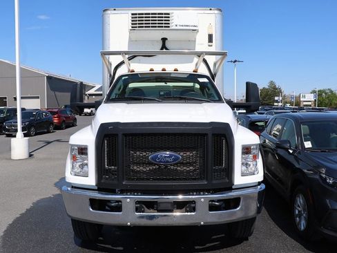 Used 2023 Ford F650 2WD Regular Cab Super Duty image 2