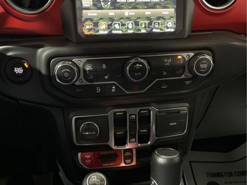 Used 2020 Jeep Gladiator Rubicon AWD/4WD image 27