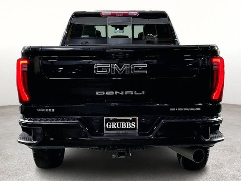 Used 2025 GMC Sierra 2500 Denali Ultimate image 6