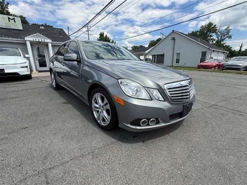 Used 2011 Mercedes-Benz E 350 BlueTEC Sedan image 7