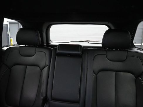 Used 2025 Jeep Grand Cherokee Limited w/ Black Appearance Package RWD image 17