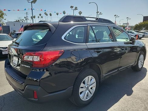 Used 2019 Subaru Outback 2.5i image 7