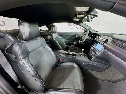 Used 2016 Ford Mustang Shelby GT350 w/ Technology Package image 31