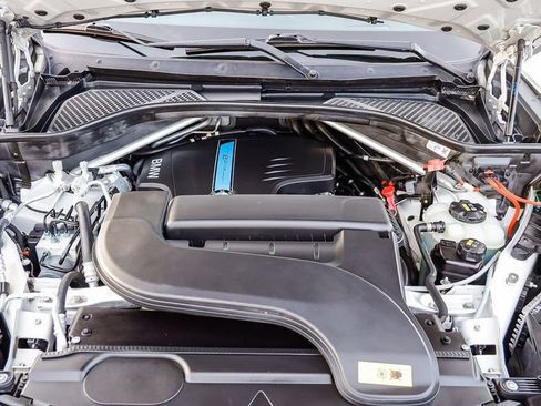 Used 2017 BMW X5 xDrive40e image 32