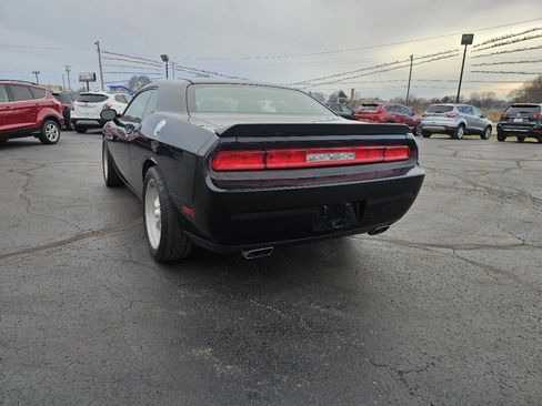 Used 2013 Dodge Challenger SXT image 24