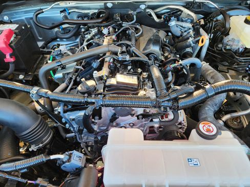 Used 2024 Toyota Tacoma SR image 33