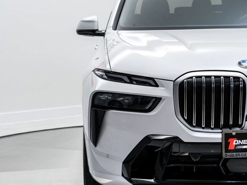 Used 2025 BMW X7 xDrive40i AWD/4WD image 56