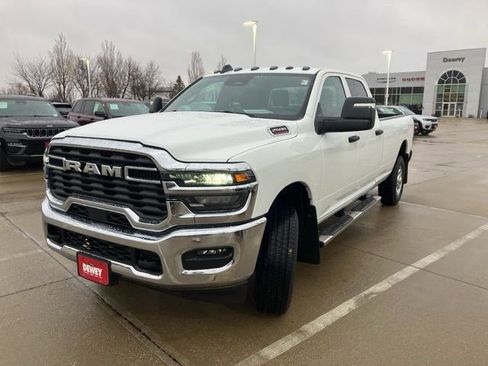 Used 2026 RAM 2500 Tradesman w/ Chrome Appearance Group AWD/4WD image 3