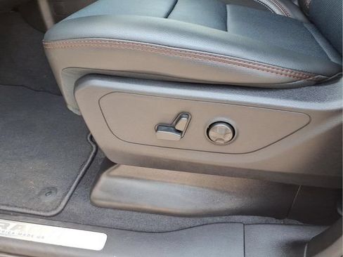 New 2026 RAM 1500 Laramie AWD/4WD image 16