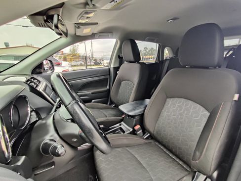 Used 2021 Mitsubishi Outlander Sport LE image 5