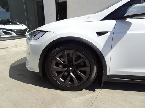 Used 2023 Tesla Model X image 12