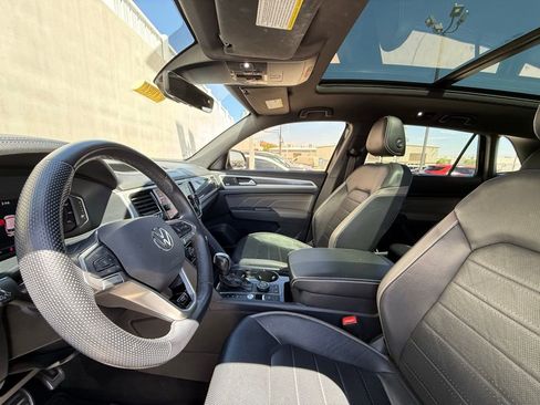 Used 2023 Volkswagen Atlas Cross Sport SEL Premium R-Line AWD/4WD image 5