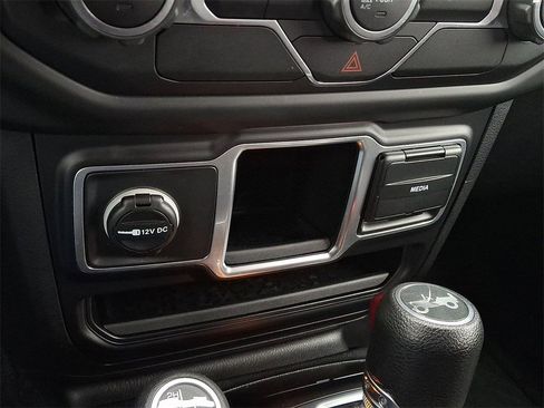 Used 2018 Jeep Wrangler Sport image 24