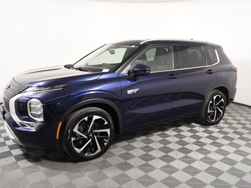 Used 2023 Mitsubishi Outlander SEL AWD/4WD image 2