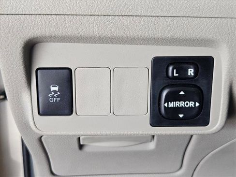 Used 2013 Toyota Corolla L image 13