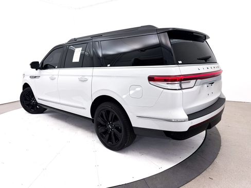Used 2022 Lincoln Navigator L Black Label AWD/4WD image 2