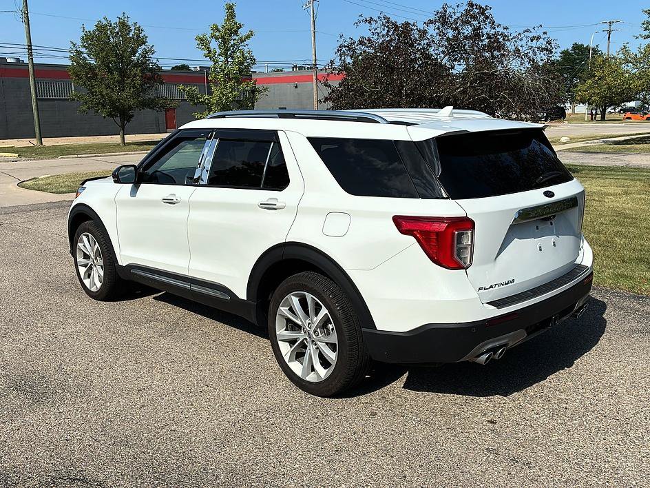 Used 2024 Ford Explorer Platinum w/ Class IV Trailer Tow Package AWD/4WD image 5