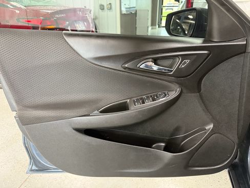Used 2020 Chevrolet Malibu LT FWD image 11