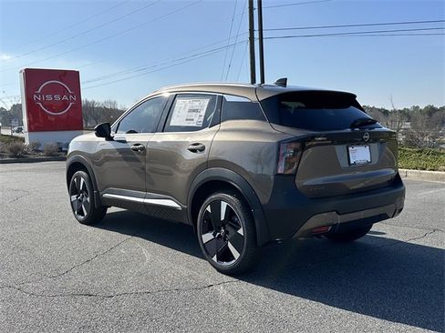 New 2026 Nissan Kicks SR image 6