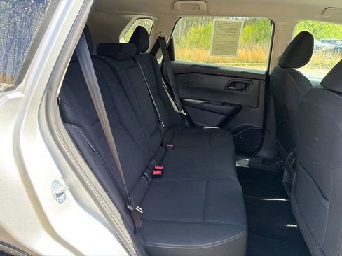 Used 2024 Nissan Rogue S image 15