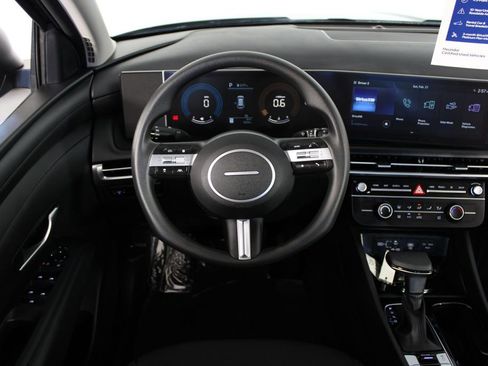 Certified 2026 Hyundai Tucson SE image 8