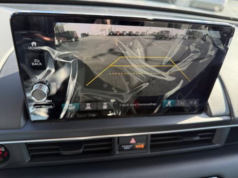 New 2025 Honda Pilot Touring image 18