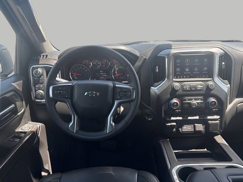 Used 2019 Chevrolet Silverado 1500 LT Trail Boss AWD/4WD image 16