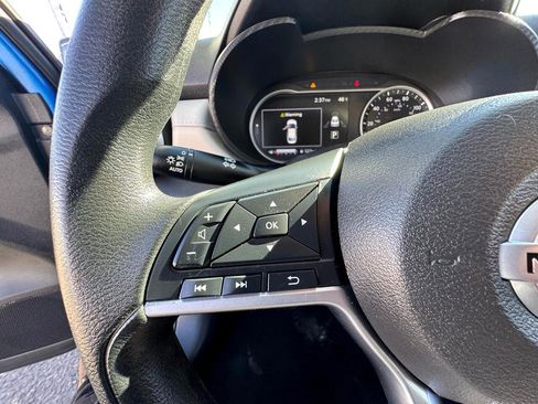 Used 2021 Nissan Versa SV image 18