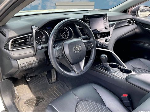 Used 2023 Toyota Camry SE image 13