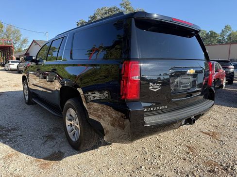 Used 2019 Chevrolet Suburban LT image 7