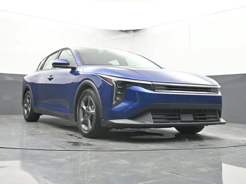 Used 2025 Kia K4 FWD image 36