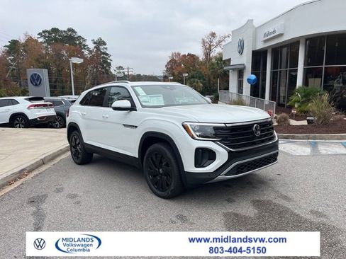 New 2026 Volkswagen Atlas Cross Sport SE image 1