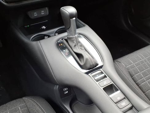 New 2026 Honda HR-V LX image 18