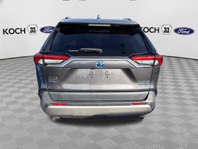 Used 2022 Toyota RAV4 Limited AWD/4WD image 6