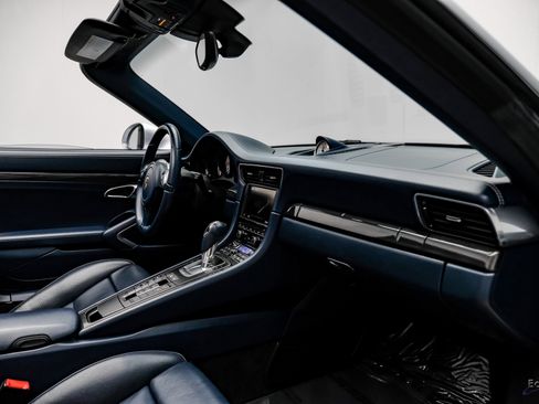 Used 2015 Porsche 911 Turbo S image 48