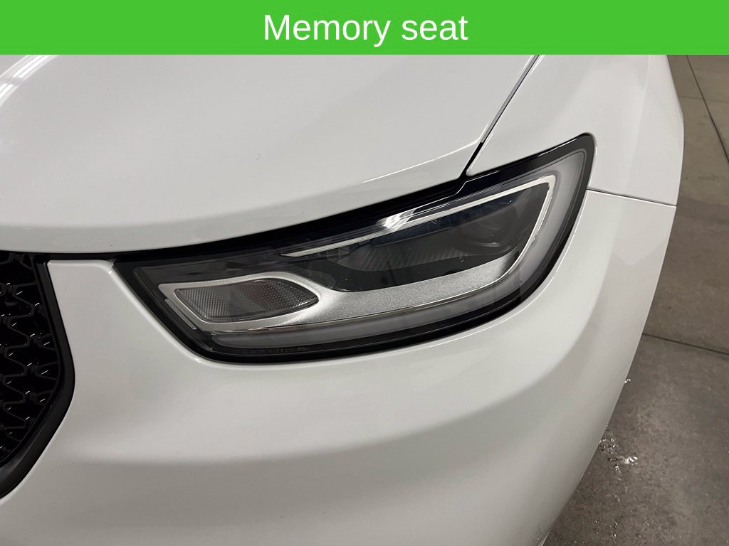 Used 2024 Chrysler Pacifica Limited FWD image 14