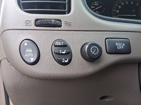 Used 2007 Toyota Sequoia Limited image 33