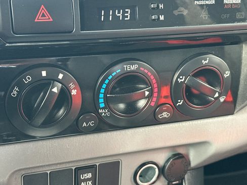 Used 2014 Toyota Tacoma PreRunner image 19