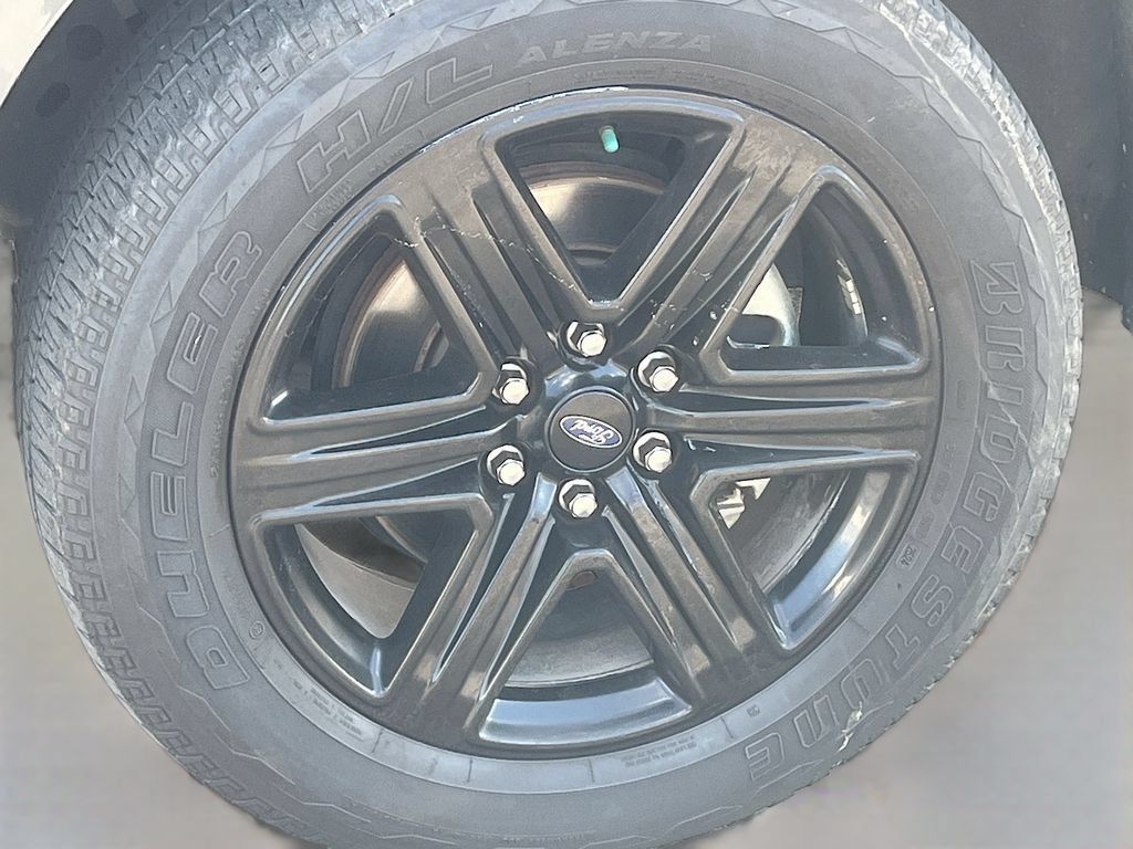 Used 2019 Ford Expedition Max XLT w/ Equipment Group 202A RWD image 33