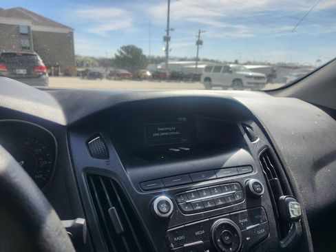 Used 2018 Ford Focus S image 9