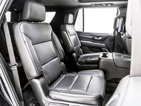 Used 2021 GMC Yukon Denali w/ LPO, Illumination Package RWD image 34