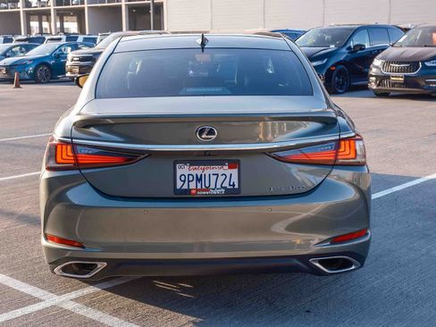 Used 2024 Lexus ES 350 w/ Premium Package FWD image 5