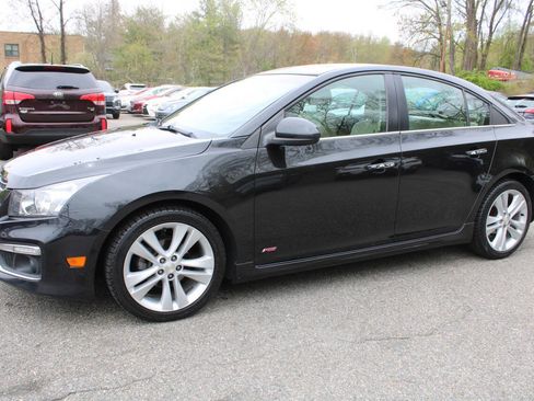 Used 2015 Chevrolet Cruze LTZ w/ Sun, Sound and Sport Package FWD image 13