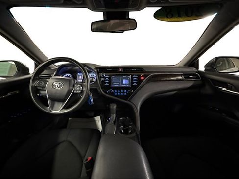 Used 2019 Toyota Camry LE image 22