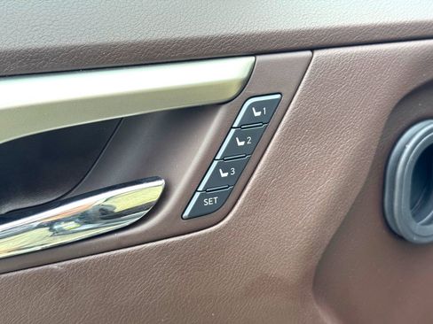 Used 2017 Lexus RX 450h AWD image 17