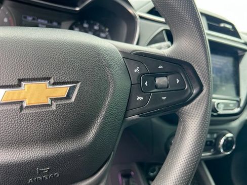 Used 2021 Chevrolet TrailBlazer LT w/ Convenience Package FWD image 13