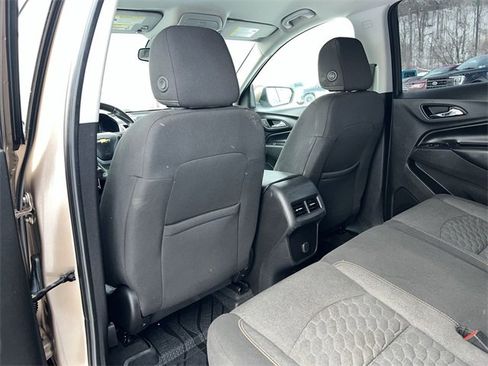 Used 2018 Chevrolet Equinox LT image 16