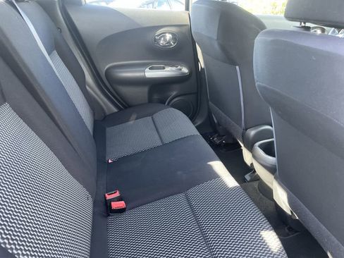 Used 2015 Nissan Juke S FWD image 22